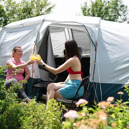 Kemp Decin * ديشين