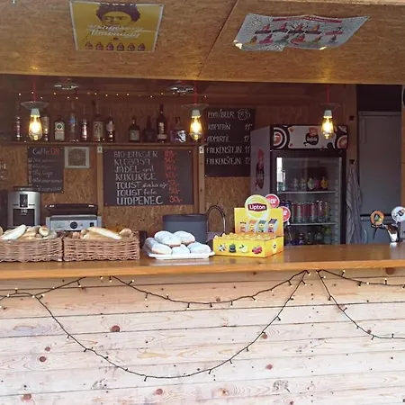 مكان تخييم Kemp Decin